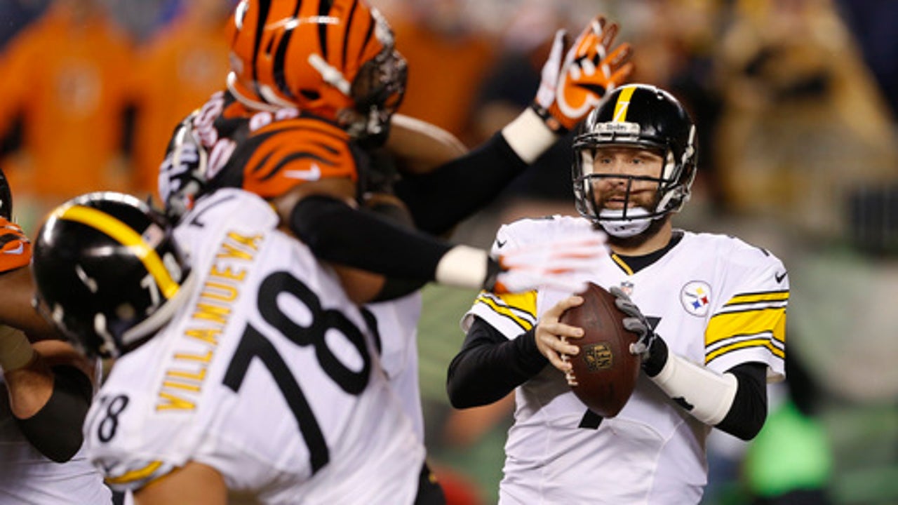 NFL Latest: Bengals struggling minus Andy Dalton